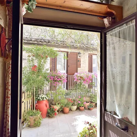 Del Vicolo Stretto * Modica