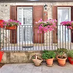 Del Vicolo Stretto موديكا