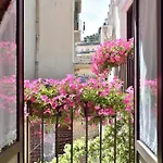 بيت ضيافة Del Vicolo Stretto موديكا