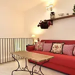 Del Vicolo Stretto موديكا
