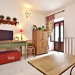 Del Vicolo Stretto بيت ضيافة