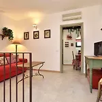Del Vicolo Stretto بيت ضيافة 4*