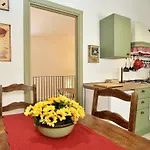 Del Vicolo Stretto بيت ضيافة 4*