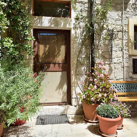Del Vicolo Stretto بيت ضيافة 4*